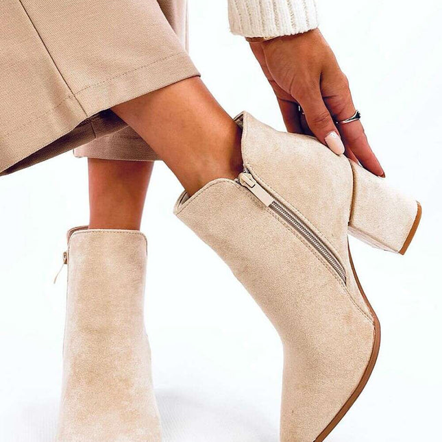 Heel boots model 201059