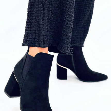 Heel boots model 201061