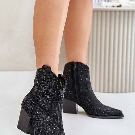 Heel boots model 202048