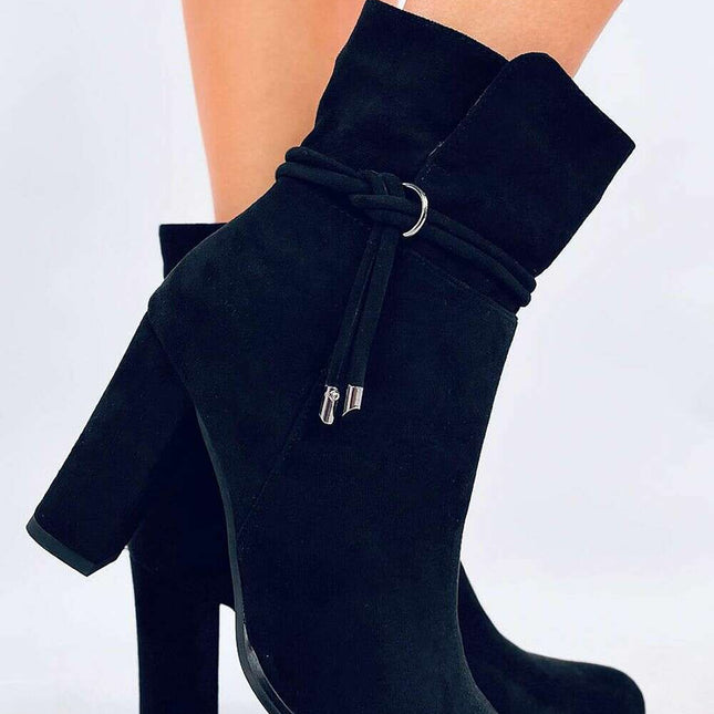 Heel boots model 202147