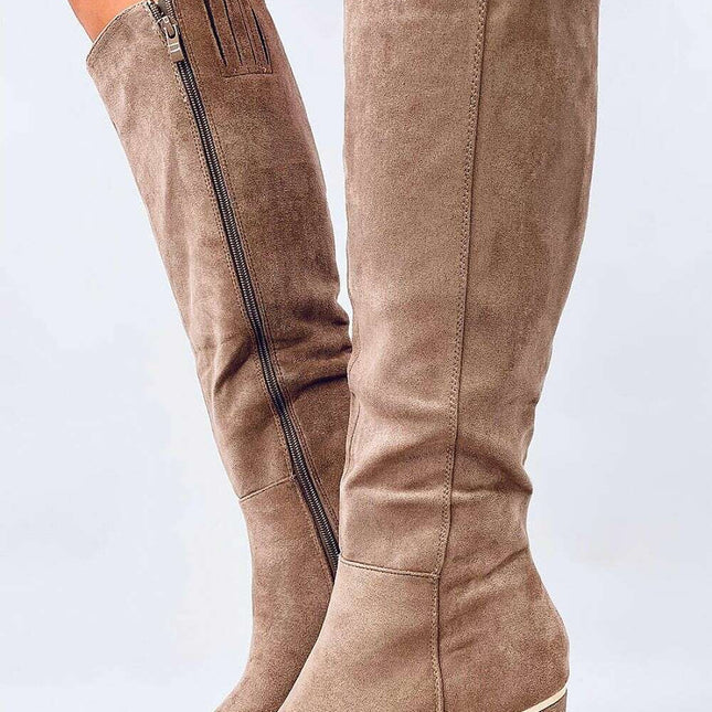 Heel boots model 202335