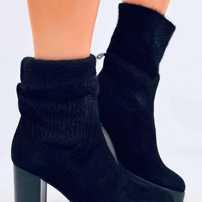 Heel boots model 202352