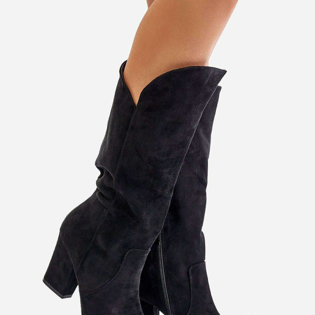 Heel boots model 202612