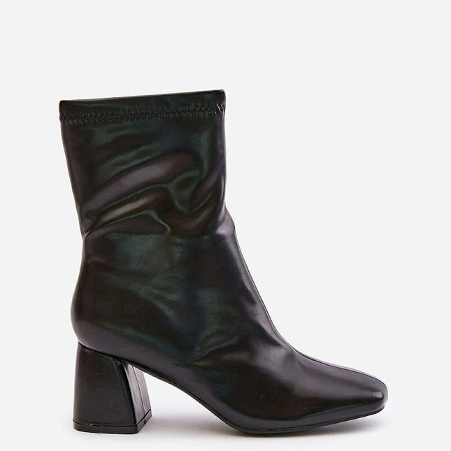 Heel boots model 202647
