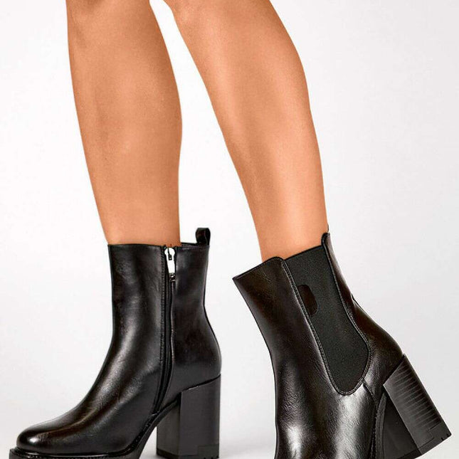 Heel boots model 202869