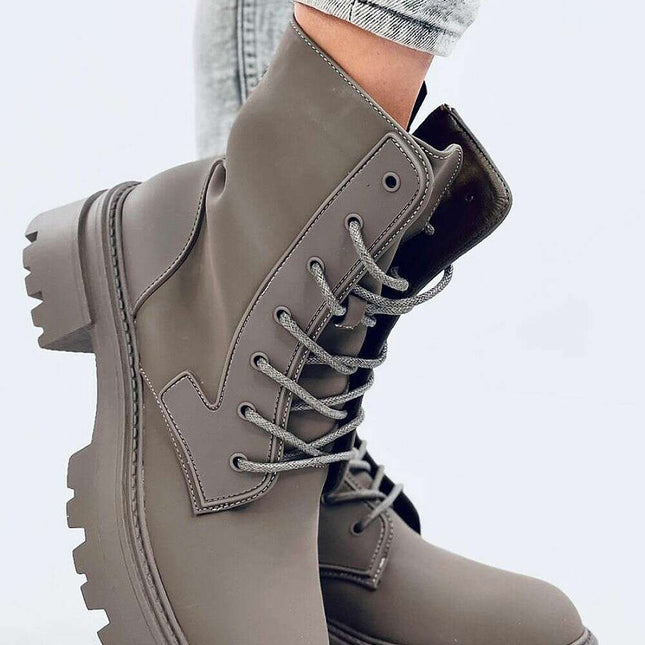 Boots model 203040