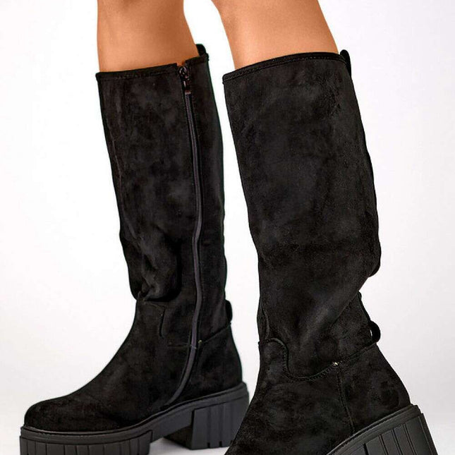 Heel boots model 203047