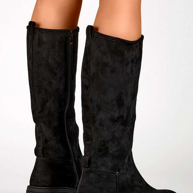 Heel boots model 203047