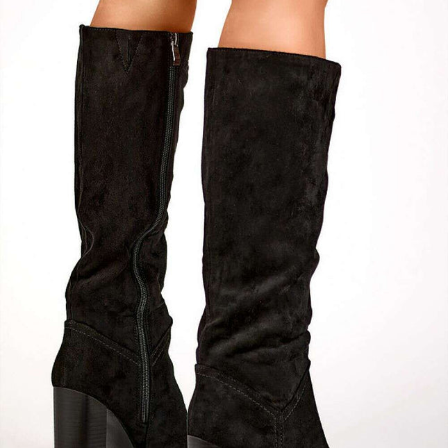 Heel boots model 203050