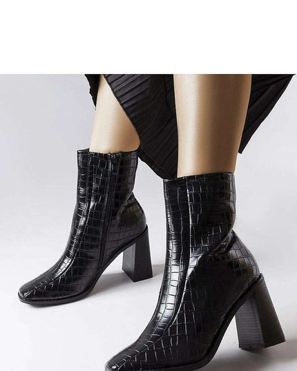 Heel boots model 204772