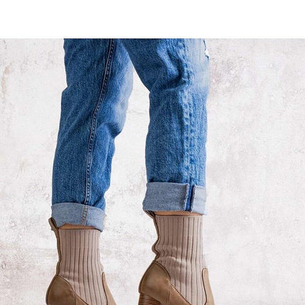 Heel boots model 205041