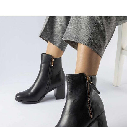 Heel boots model 205097