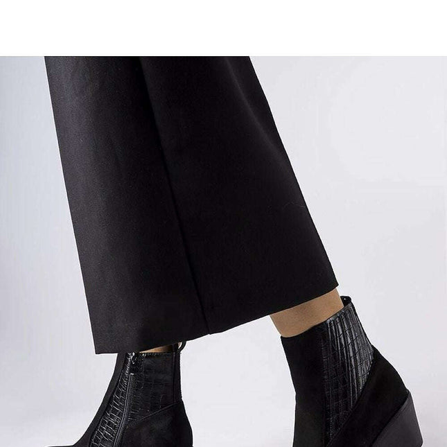 Heel boots model 206554