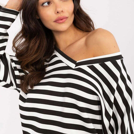 Blue Blouse Model 207720 For Women Everyday Elegance