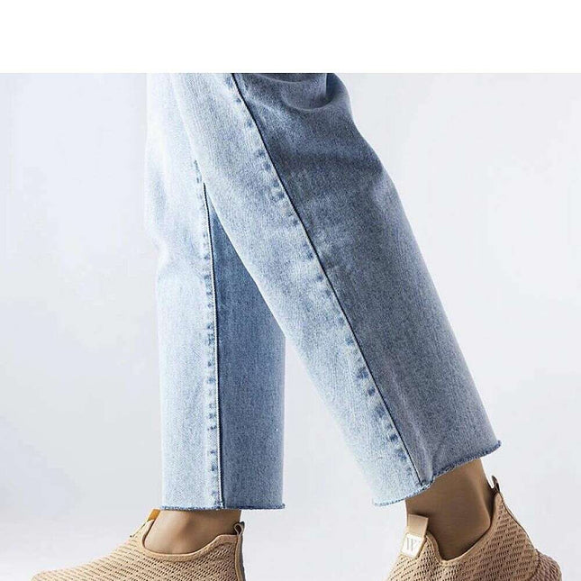 Sport Shoes model 207821