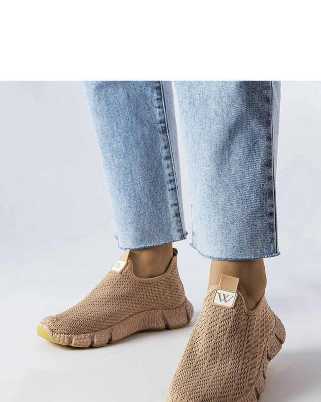 Sport Shoes model 207821