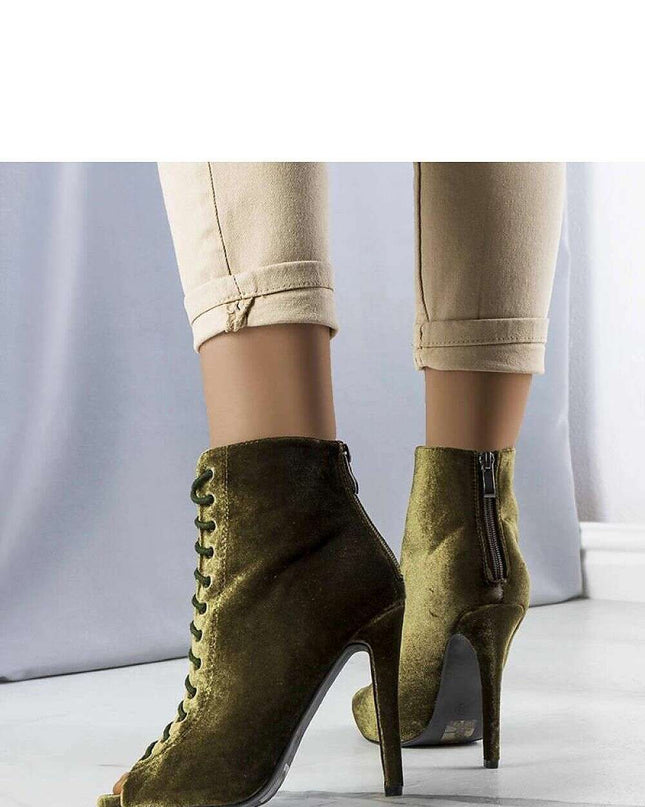 Heel boots model 208024
