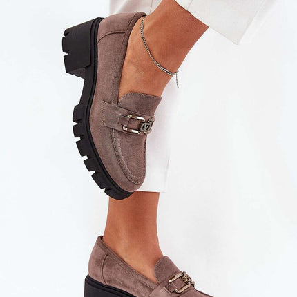 Heeled low shoes model 209052