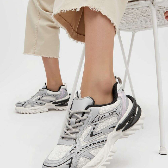 Sport Shoes model 210196