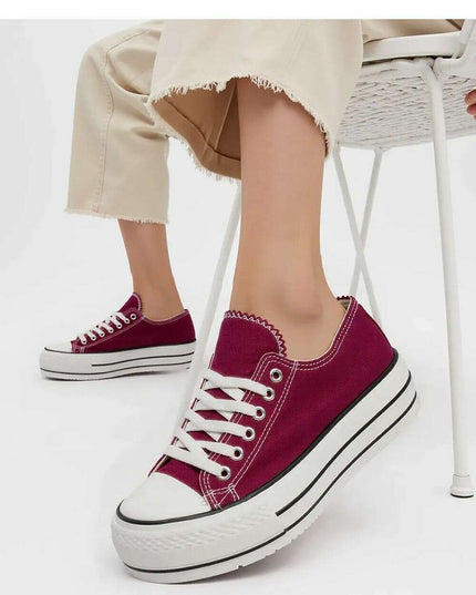 Sneakers model 210316