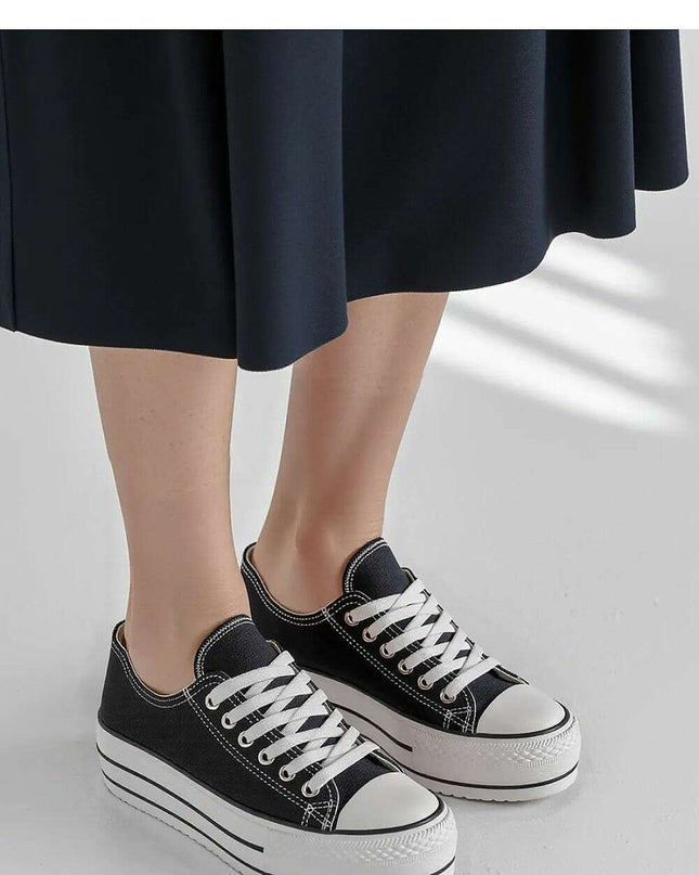 Sneakers model 210318