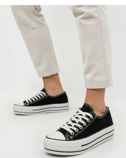 Sneakers model 210318