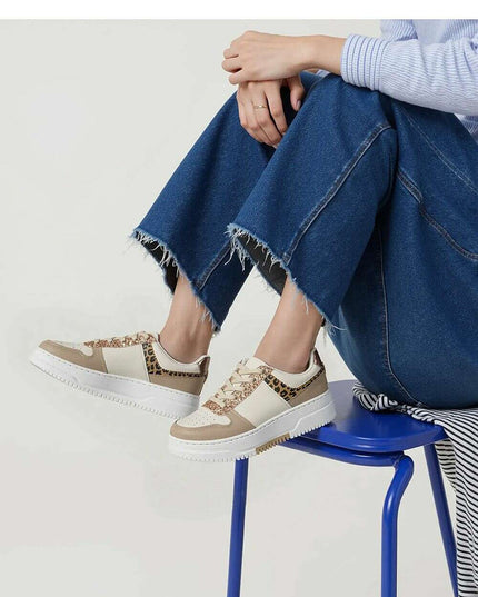 Sport Shoes model 210385