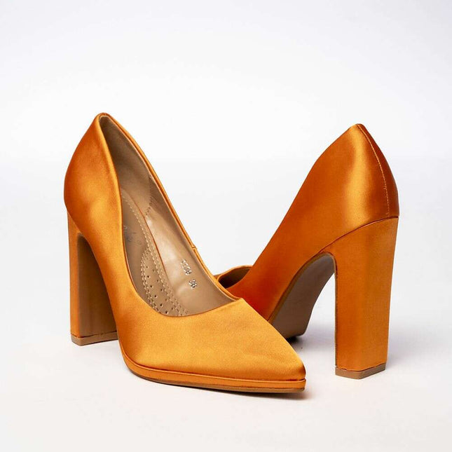 High heels model 210547