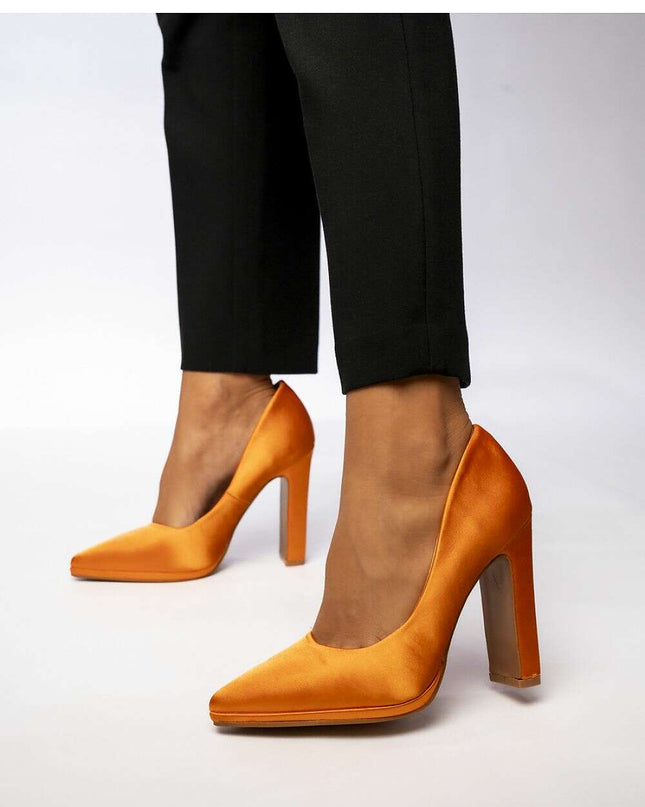 High heels model 210547