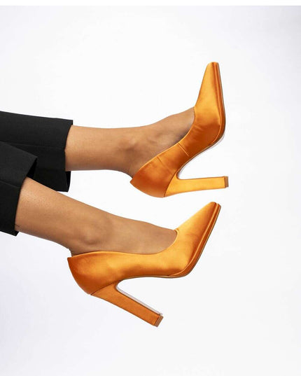 High heels model 210547