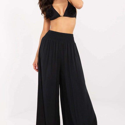 Women trousers model 210680