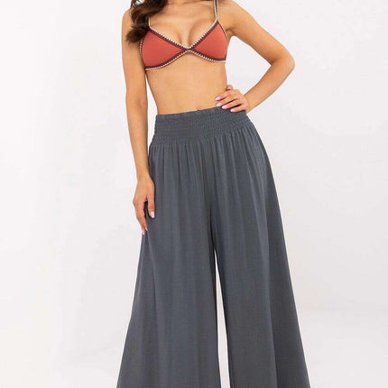 Women trousers model 210680