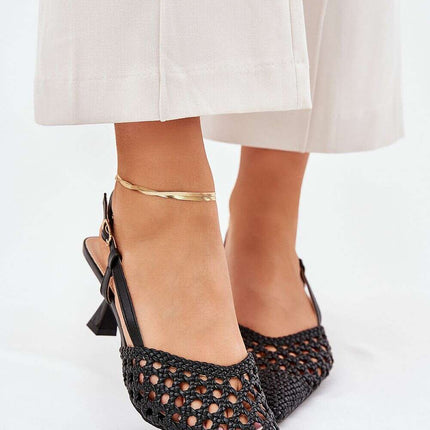 High heels model 211026