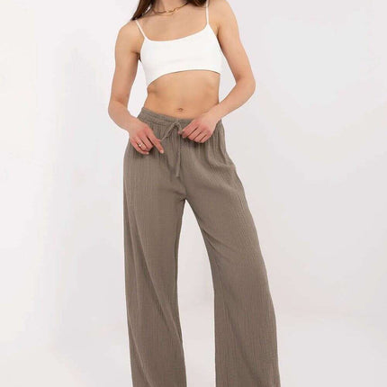 Women trousers model 212652