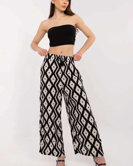 Women trousers model 212664