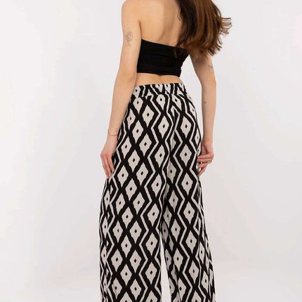 Women trousers model 212664