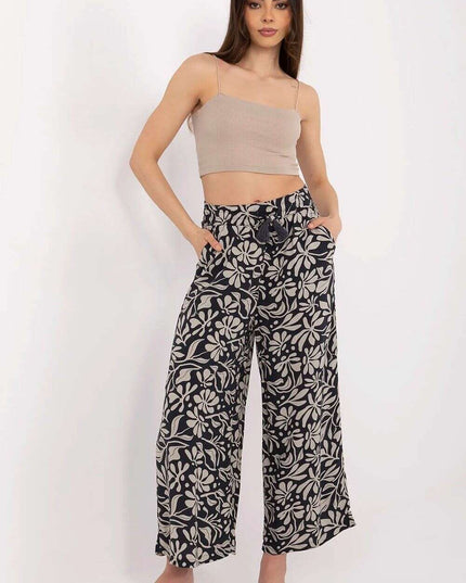 Women trousers model 212666