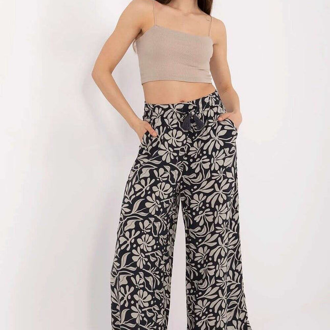 Women trousers model 212666