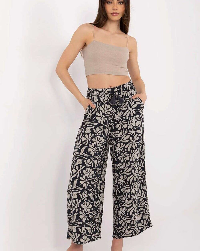 Women trousers model 212666