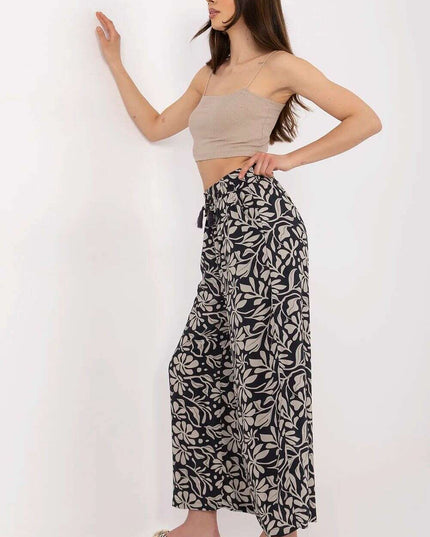 Women trousers model 212666