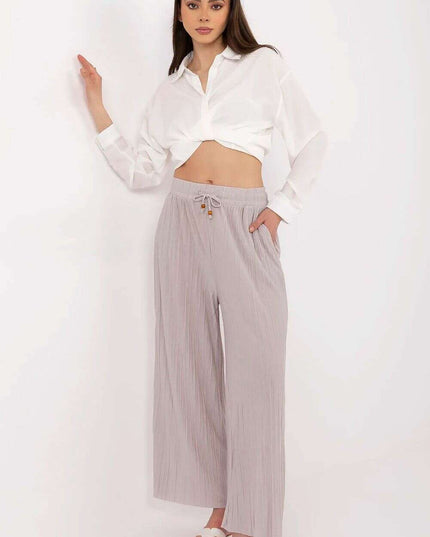 Women trousers model 212668