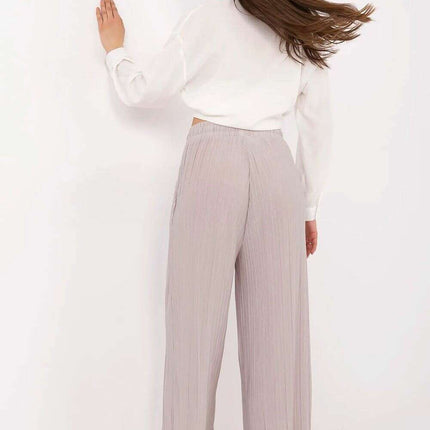 Women trousers model 212668