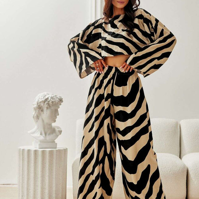 Women trousers model 214533