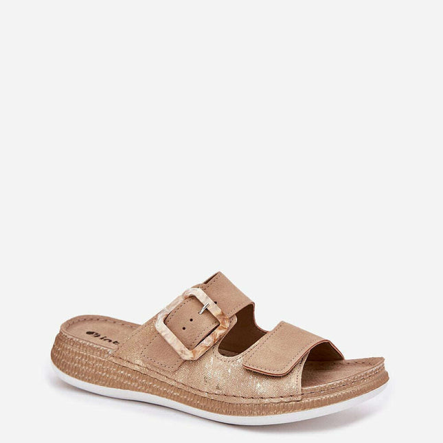 Flip-flops model 214738