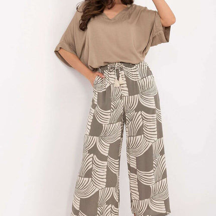 Women trousers model 215119