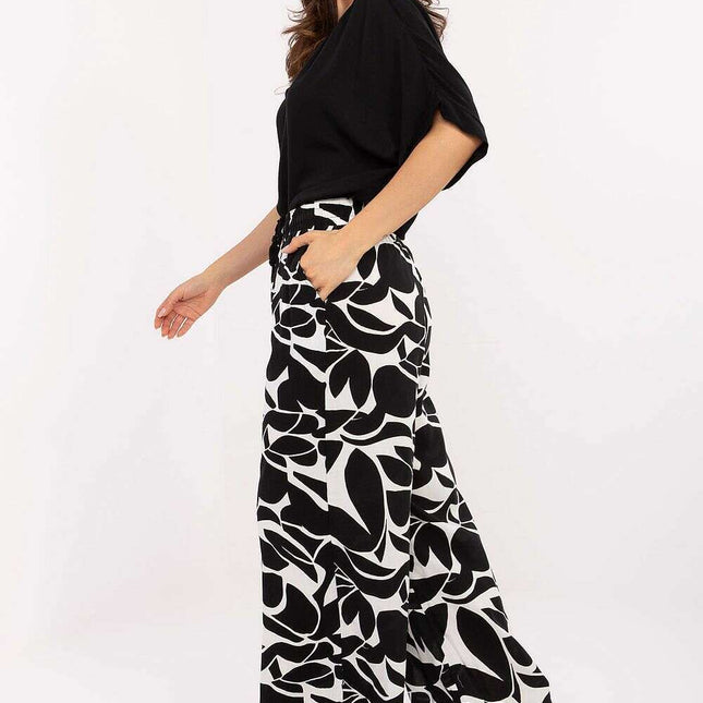 Women trousers model 215122