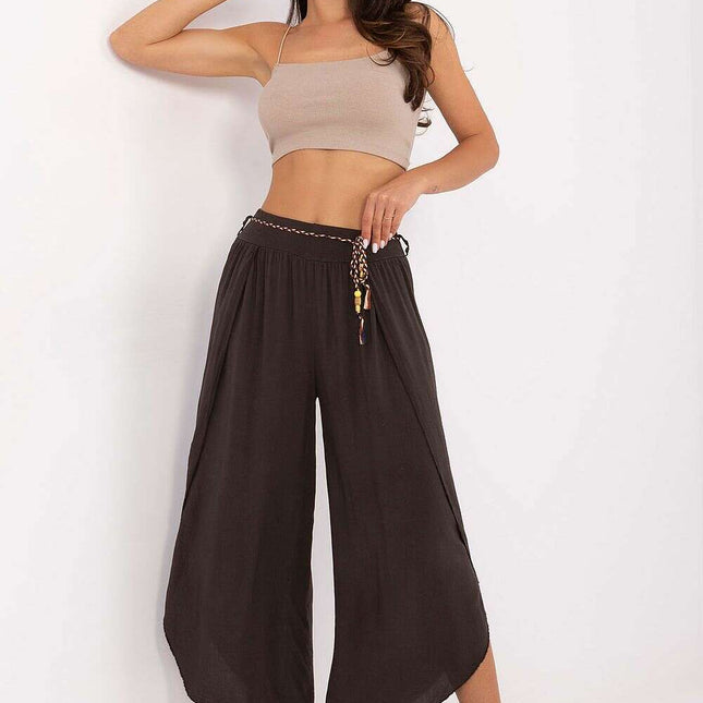 Women trousers model 215570