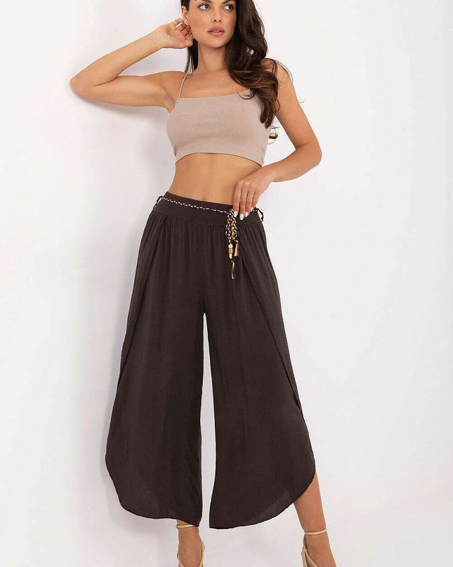 Women trousers model 215570