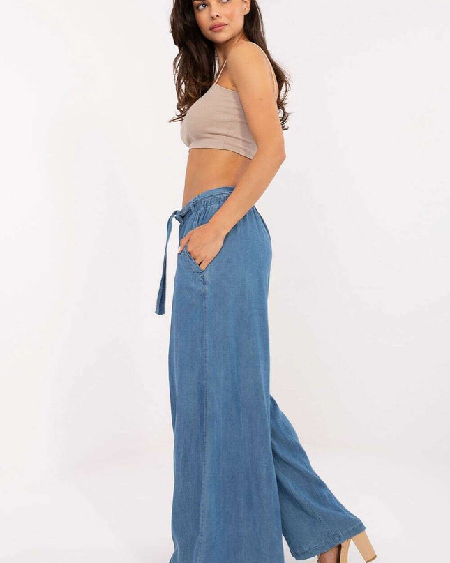 Women trousers model 215776