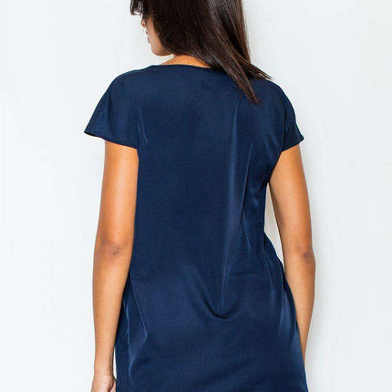 Chic Asymmetrical Blouse with Eye-Catching Gold Chain Detail